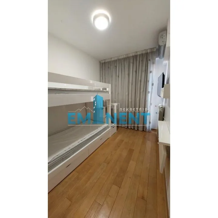 Stan Izdavanje Beograd Južni Bulevar 73 m2