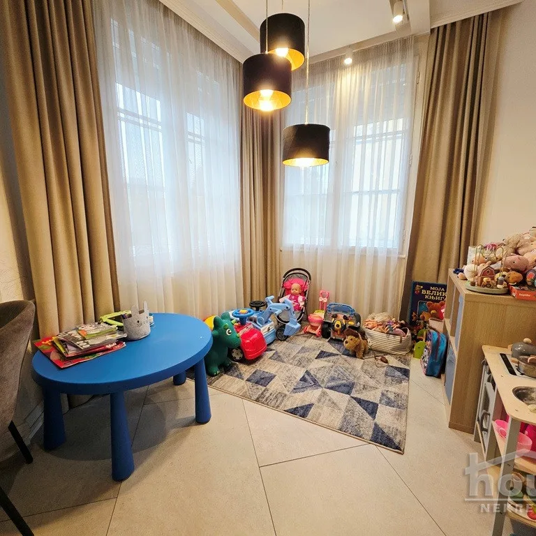Stan Prodaja Novi Sad  74 m2
