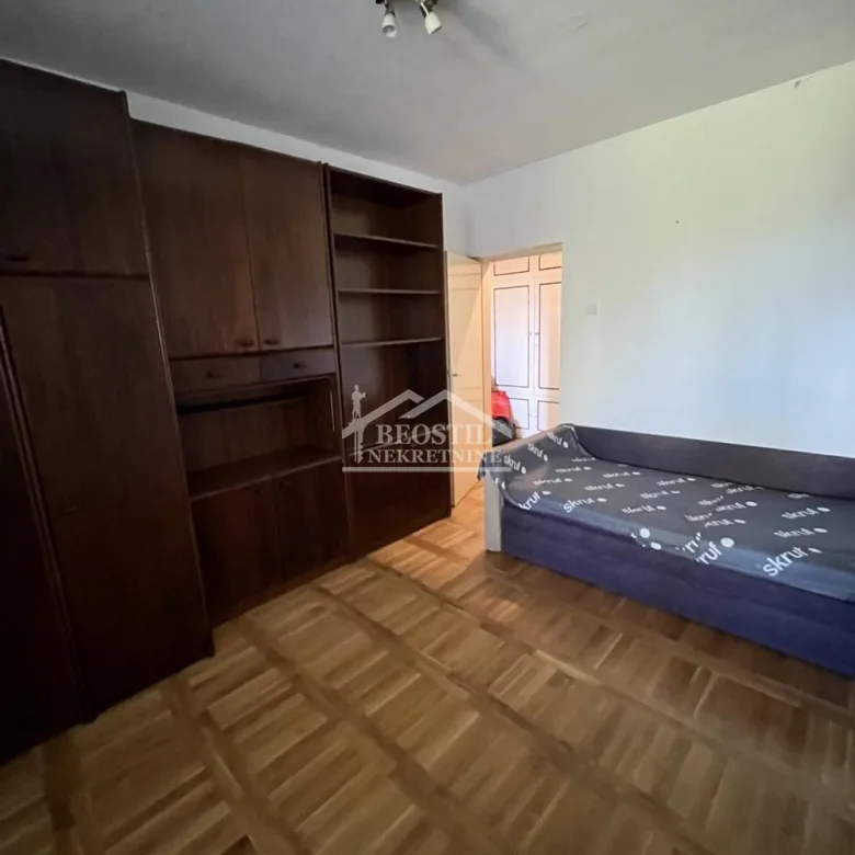 Stan Izdavanje Beograd Blok 3 33 m2