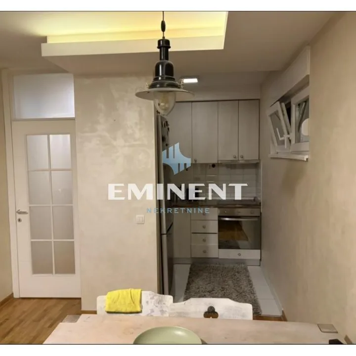 Stan Izdavanje Beograd Karaburma 90 m2