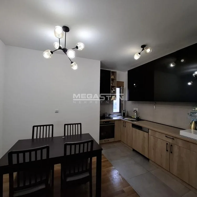 Trosoban stan na prodaju, Crveni Krst, Beograd, 78.3m², 334.000 €