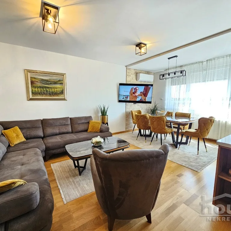 Stan Prodaja Novi Sad  75 m2