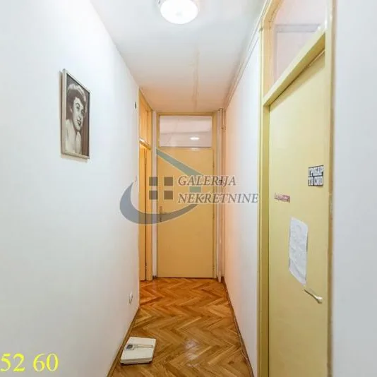 Trosoban stan na prodaju, Hala Pionir, Beograd, 77m², 306.000 €