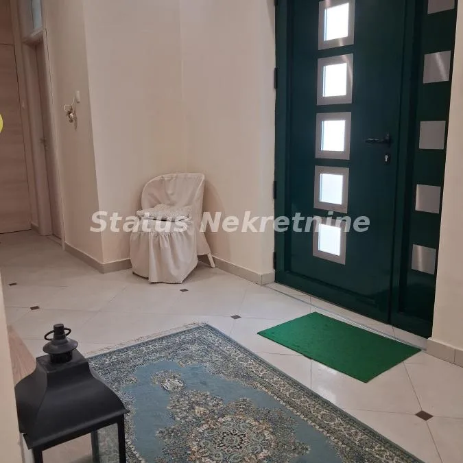 Kuća za izdavanje, Sremska Kamenica, Novi Sad, 157m², 1.600 €/mes