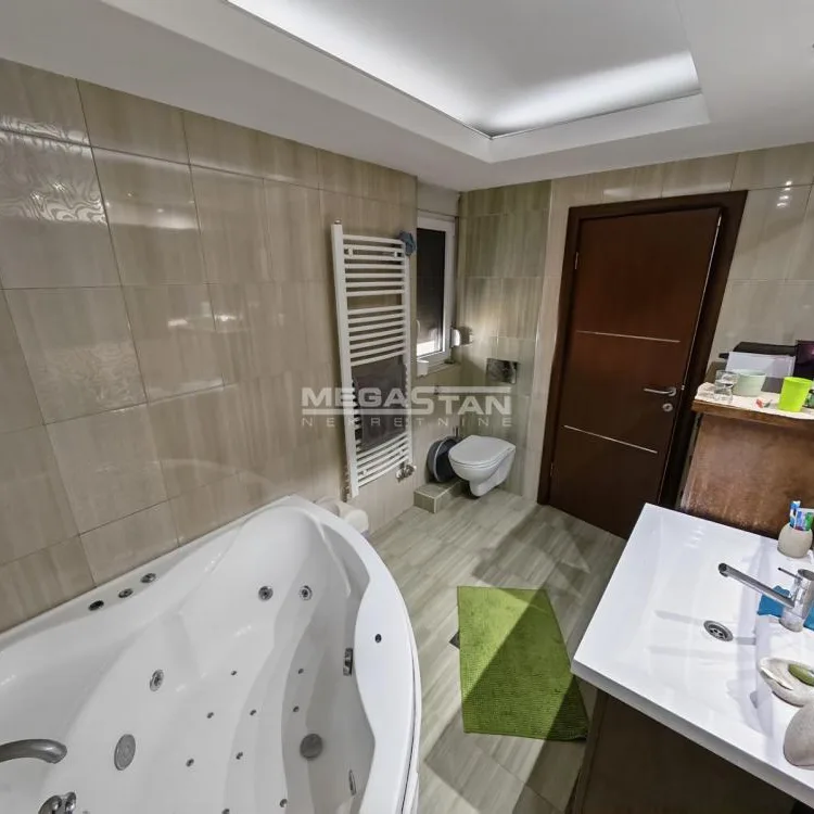Kuća na prodaju, Margita, Pančevo, 240m², 320.000 €