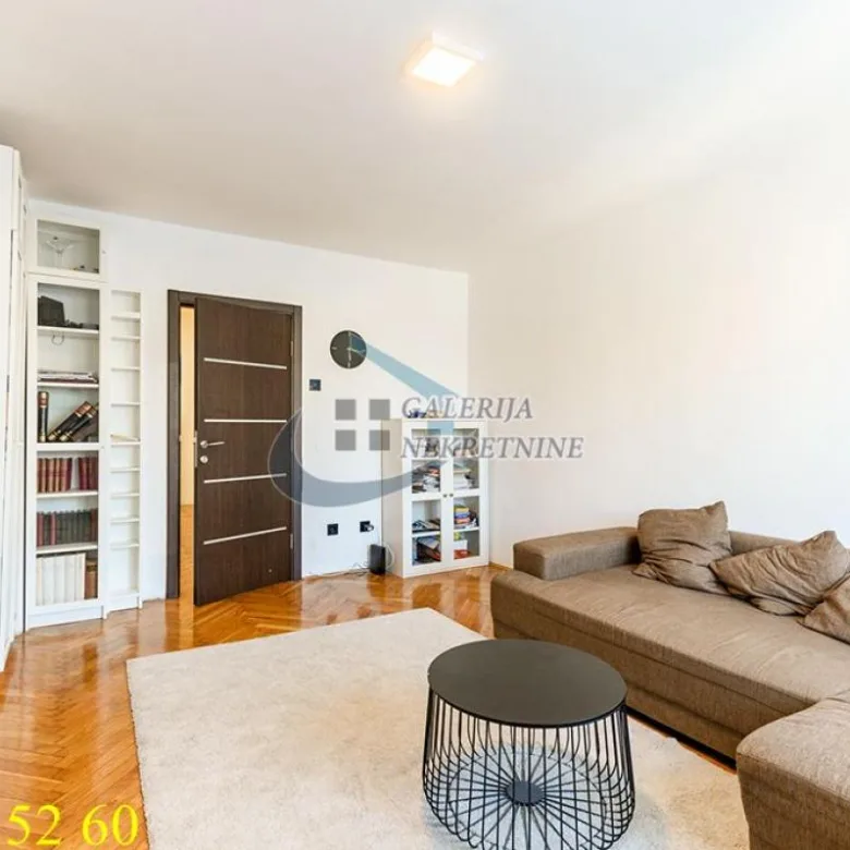 Trosoban stan na prodaju, Knez Mihailova, Beograd, 68m², 570.000 €