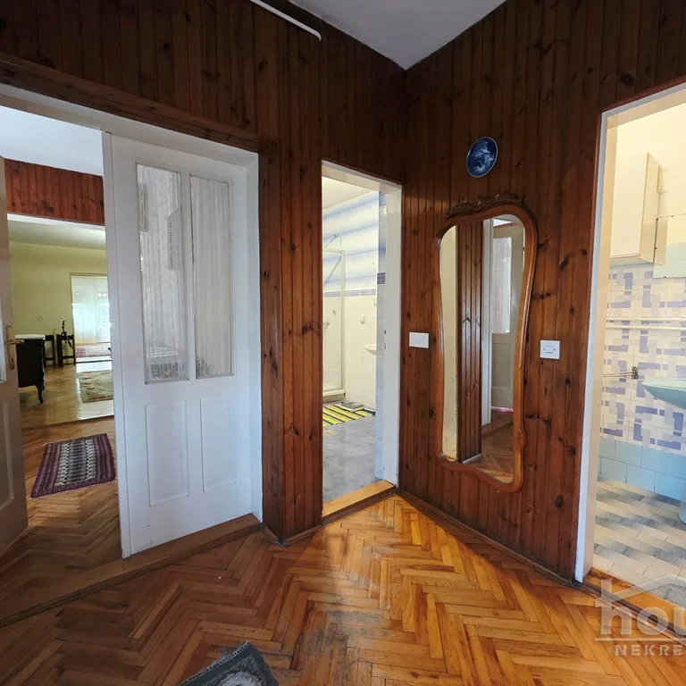 Četvorosoban stan na prodaju, Centar, Novi Sad, 130m², 2. sprat, 370.000 €