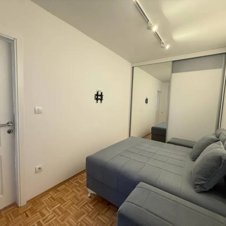 Dvosoban stan na prodaju, Bulevar Oslobođenja, Novi Sad, 40m², 135.000 €