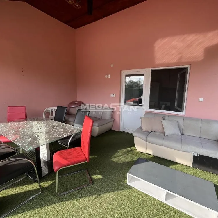 Kuća Prodaja Pećinci  145 m2