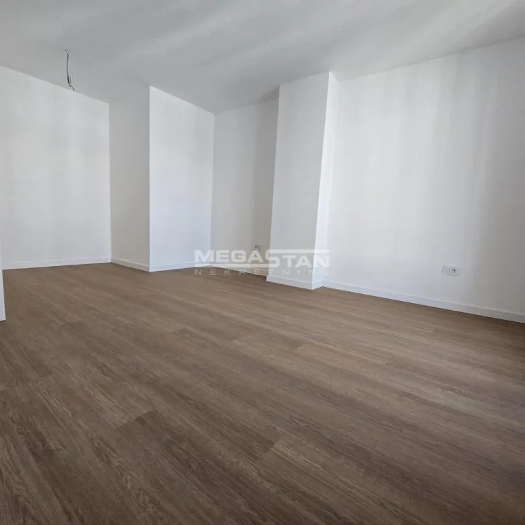 Četvoroiposoban stan na prodaju, Šumice, Beograd, 142m², 417.600 €