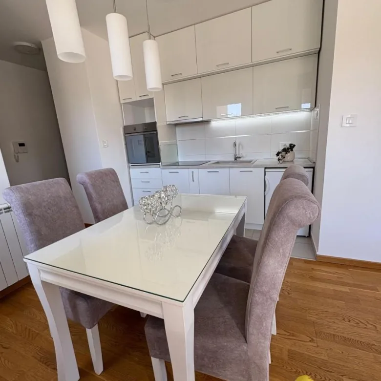 Stan Izdavanje Novi Sad  35 m2