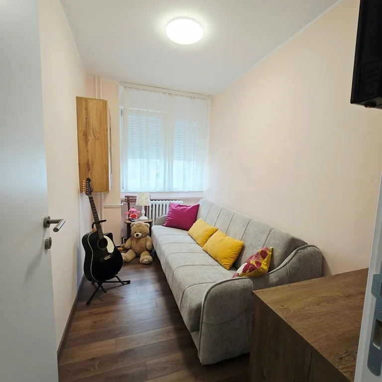 Trosoban stan na prodaju, Bulevar Oslobođenja, Novi Sad, 76m², 8. sprat, 205.000 €
