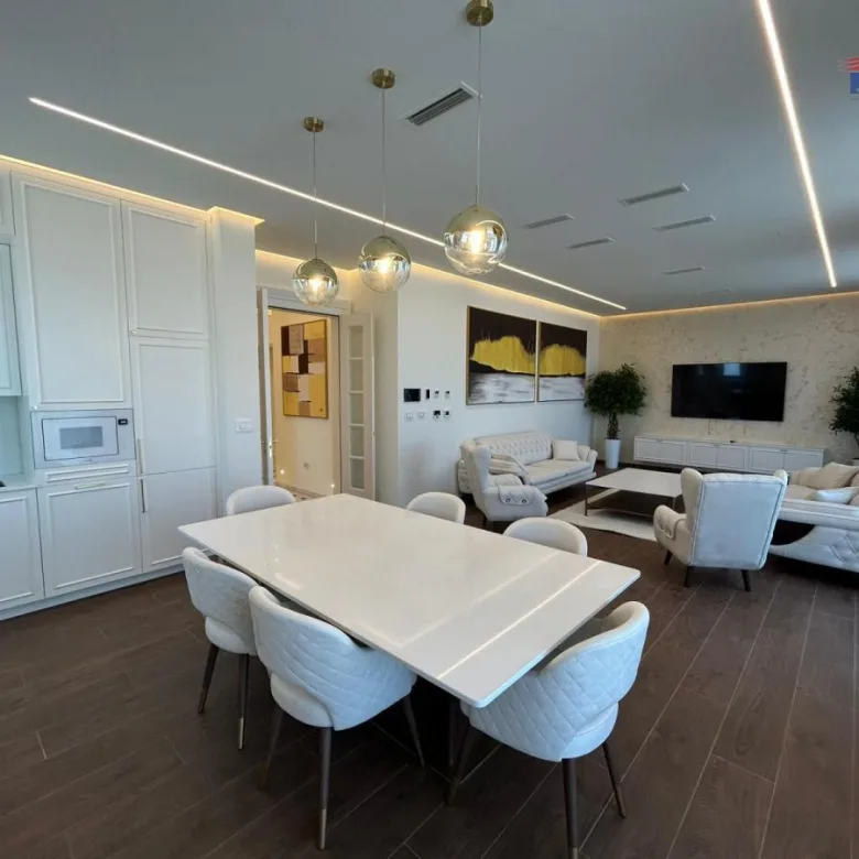 Četvorosoban stan za izdavanje, Sremska Kamenica, Novi Sad, 120m², 2.000 €/mes