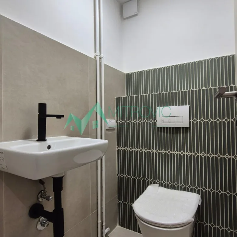 Četvorosoban stan na prodaju, Banatić, Novi Sad, 95m², 277.070 €