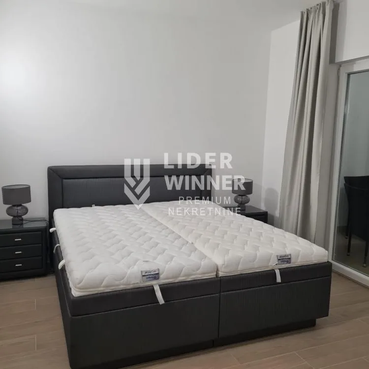 Stan Prodaja Beograd Dedinje 220 m2