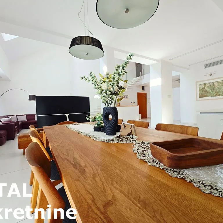Višesoban stan na prodaju, Centar, Novi Sad, 352m², 5. sprat, 1.573.840 €