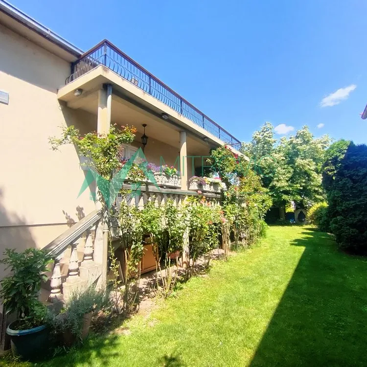 Kuća na prodaju, Stari Banovci, Stara Pazova, 260m², 360.500 €
