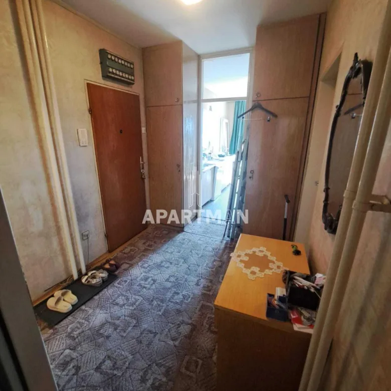Stan Prodaja Beograd Karađorđev Trg 77 m2