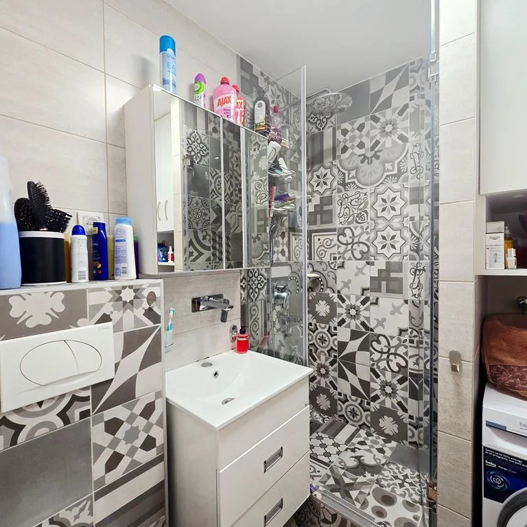 Trosoban stan na prodaju, Liman 3, Novi Sad, 76m², 2. sprat, 258.000 €