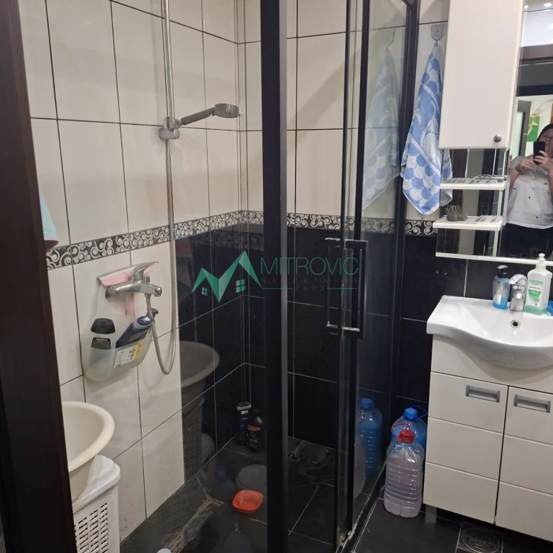 Trosoban stan na prodaju, Avijatičarsko Naselje, Novi Sad, 60m², 159.650 €