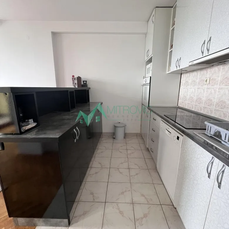 Troiposoban stan na prodaju, Bulevar Oslobođenja, Novi Sad, 101m², 288.400 €