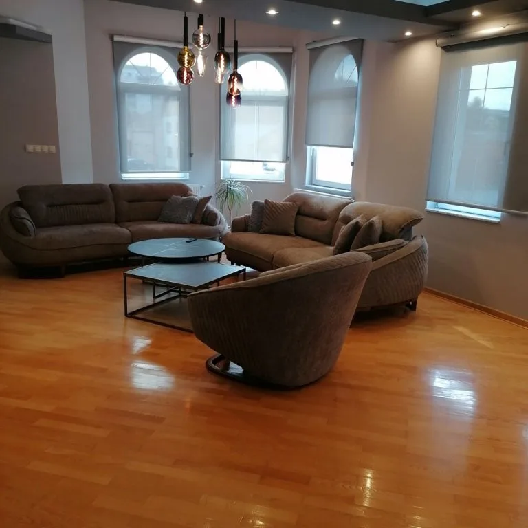Lokal na prodaju, Ruma, 390m², 1. sprat, 412.000 €