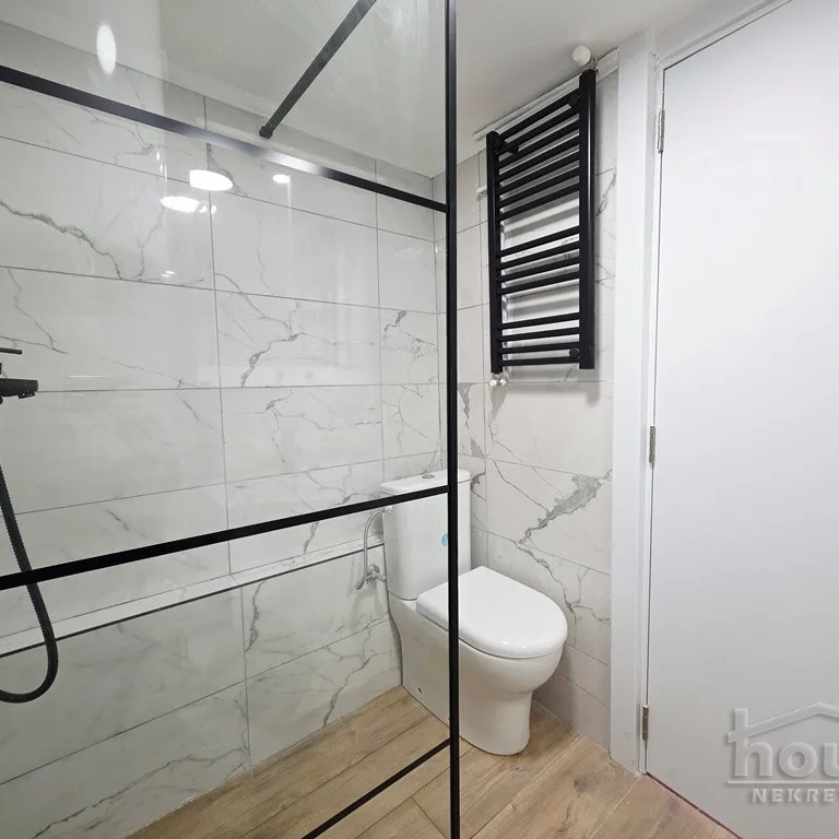 Stan Prodaja Novi Sad  28 m2