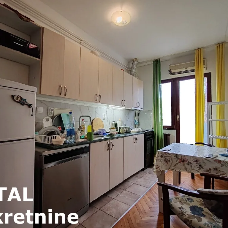 Trosoban stan na prodaju, Centar, Novi Sad, 67m², 4. sprat, 167.500 €