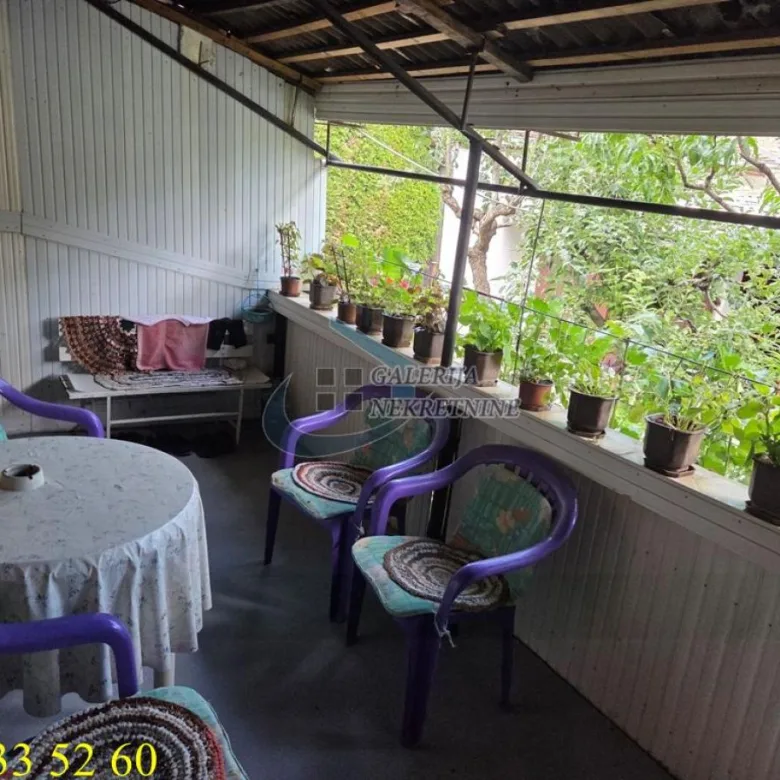 Kuća na prodaju, Centar, Inđija, 240m², 140.000 €