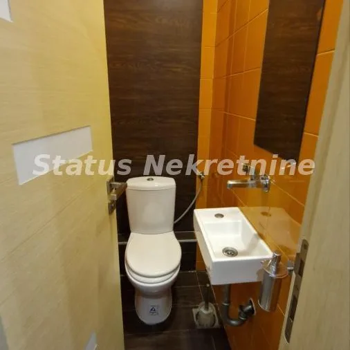 Četvorosoban stan za izdavanje, Novi Sad, 116m², 1.800 €/mes