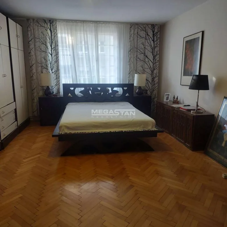 Troiposoban stan na prodaju, Slavija, Beograd, 107m², 370.000 €