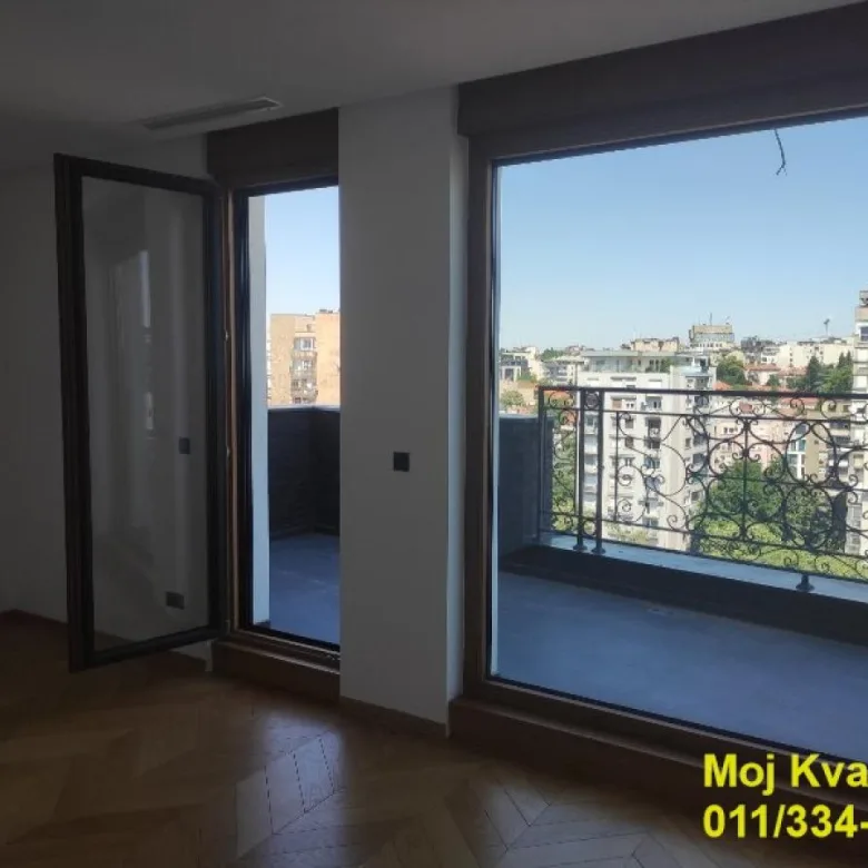 Stan Prodaja Beograd Južni Bulevar 193 m2