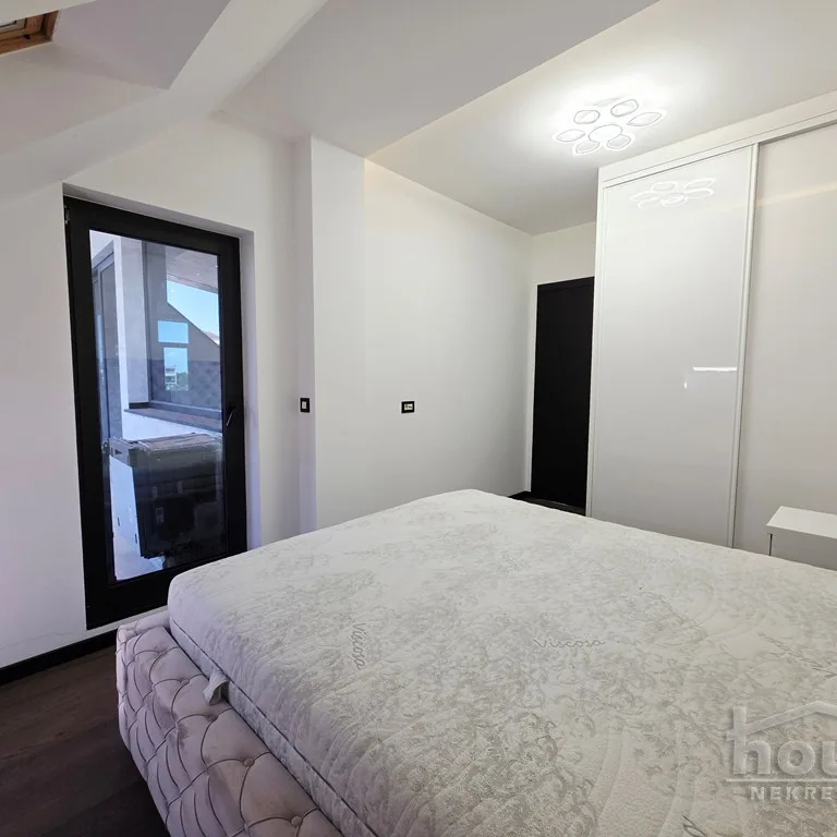 Višesoban stan za izdavanje, Sajmište, Novi Sad, 242m², 1.800 €/mes